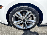 - ONE OWNER - ACCIDENT FREE - HEATED & COOLED LEATHER SEATS - NAVIGATION - ADAPTIVE CRUISE CONTROL -... (image 9)