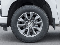 2021 Chevrolet Silverado 1500 Short Box Crew Cab 4WD Z71 Off-Road, Duramax Diesel Exterior: Summit W... (image 5)