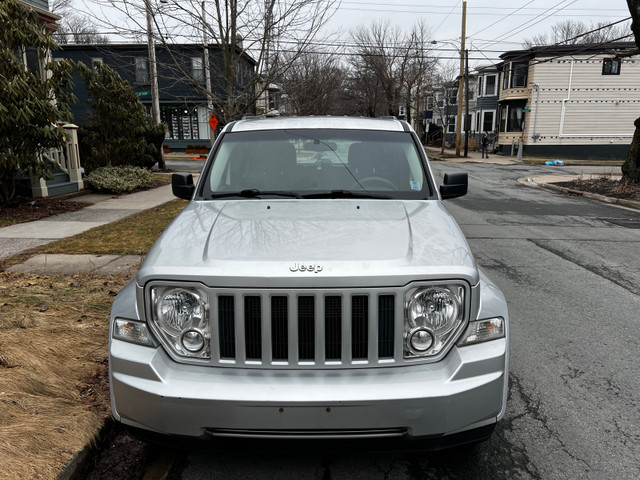 2011 Jeep Liberty 70th Anniversary Edition in Cars & Trucks in City of Halifax - Image 2