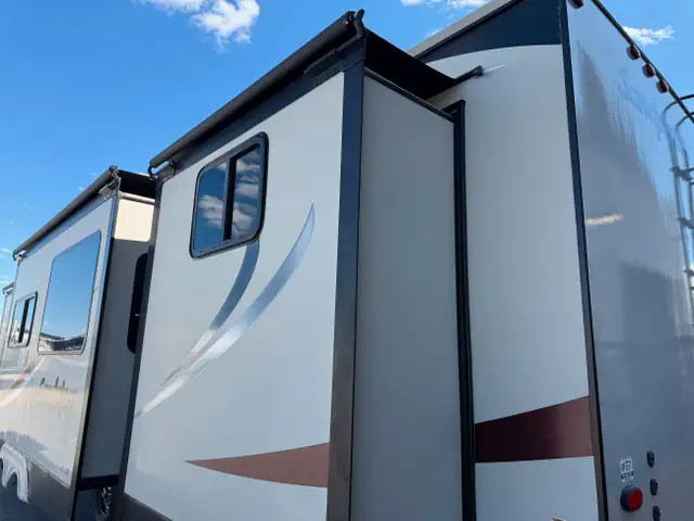2019 Forest River Sandpiper 404QBWD  in Park Models in St. Albert - Image 14