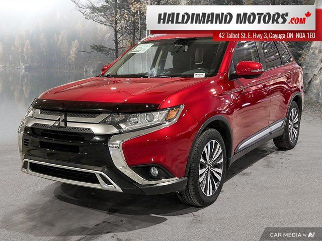 2020 Mitsubishi Outlander ES in Cars & Trucks in Hamilton