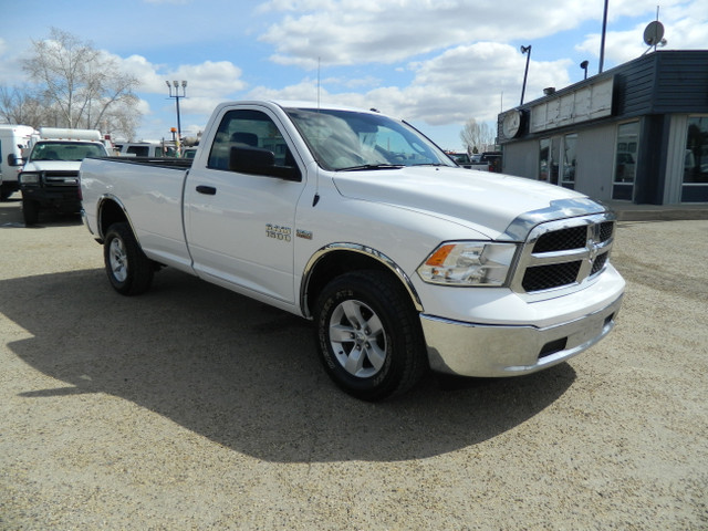 2017 Dodge RAM 1500 4x4 REG CAB/LONG BOX CLEAN FACTORY TRUCK in Cars & Trucks in Edmonton