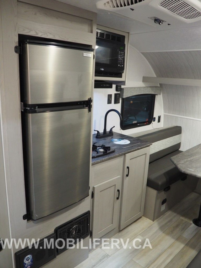 Coachmen Clipper 14CR light weight - SHOW PRICE in Travel Trailers & Campers in Kitchener / Waterloo - Image 3