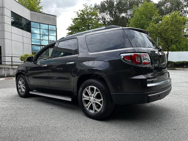 2016 GMC Acadia SLT AWD 7-Passenger in Cars & Trucks in Richmond - Image 4