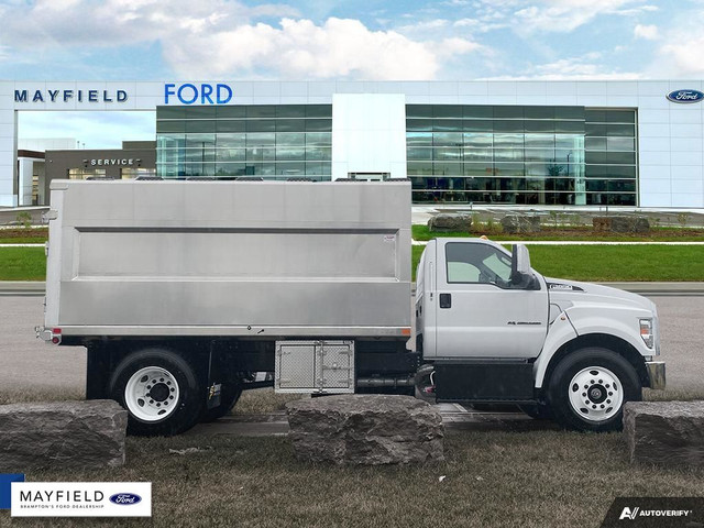 2024 Ford Unlisted Item "2024 Ford F-650 with VOTH 13'9" Dumping in Cars & Trucks in Mississauga / Peel Region - Image 3