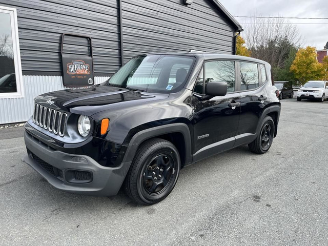 2016 Jeep Renegade FWD Manual - VERY Low Mileage! in Cars & Trucks in Bedford - Image 2