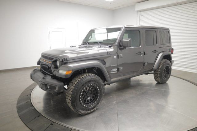 2019 Jeep Wrangler Unlimited Sahara in Cars & Trucks in Calgary - Image 4