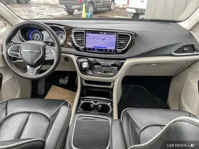 2023 Chrysler Pacifica Limited AWD | Nav | Heated Seats, View more