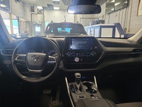 Look at this certified 2022 Toyota Highlander LE AWD | Heated Seats | Power Seat | CarPlay + Android... (image 2)