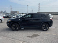 2018 JEEP COMPASS TRAILHAWK 4X4 ABSOLUTELY GORGEOUS NO ACCIDENTS MUST SEE CERTIFICATION INCLUDED !!!... (image 2)