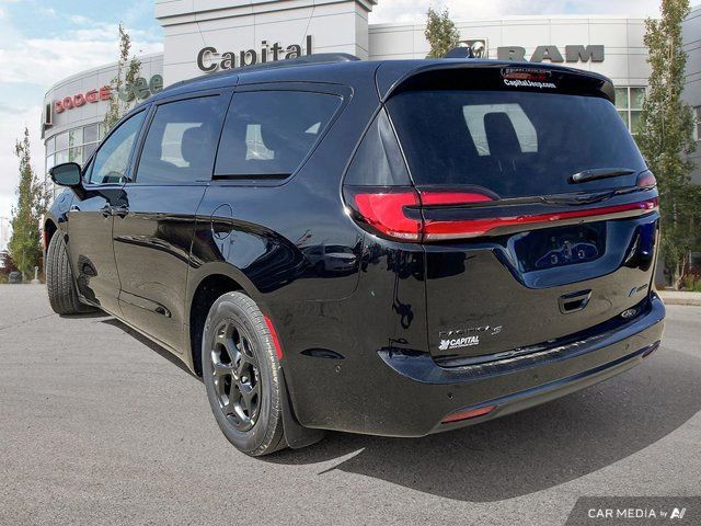 2024 Chrysler Pacifica Hybrid Premium S Appearance in Cars & Trucks in Edmonton - Image 4