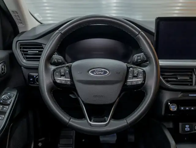 2023 Ford Escape PLATINUM AWD *NAV* SIÈGES / VOLANT CHAUF CARPLA in Cars & Trucks in Laurentides - Image 13