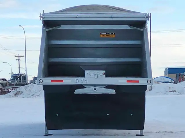 2011 DECAP 40 ft Tri axle Belly Dump Trailer in Heavy Equipment in Delta/Surrey/Langley - Image 5