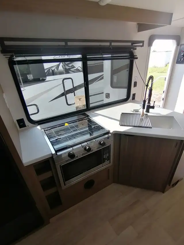 2025 SALEM Cruise Lite 26ICE in Travel Trailers & Campers in London - Image 9