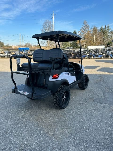 2018 CLUB CAR Tempo Alpha golf cart Lifted Premium Black seats in ATVs in Kitchener / Waterloo - Image 4