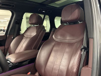 Le Land Rover New Range Rover P530 SE SWB 2023 est un VUS de luxe pleine grandeur doté d’un moteur V... (image 8)