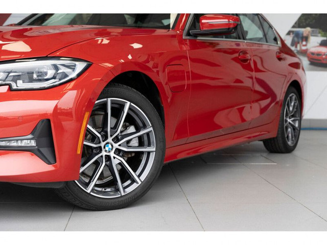 2021 BMW 3 Series 330e xDrive Plug-In Hybrid North America in Cars & Trucks in Vancouver - Image 2