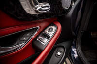 VEHICLE HIGHLIGHTS: AIR CONDITIONING, POWER FOLDING MIRRORS, LEATHER SEATS, ADJUSTABLE STEERING WHEE... (image 9)