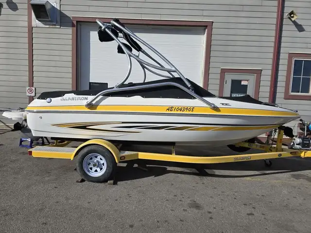 2008 Glastron GT185 FINANCING AVAILABLE in Powerboats & Motorboats in Saskatoon - Image 3