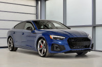 2023 Audi A5 Sportback Progressiv / S-Line Black Optics / Sieges