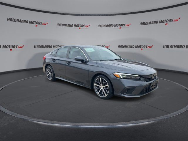 2022 Honda Civic Sedan Touring in Cars & Trucks in Hamilton - Image 2