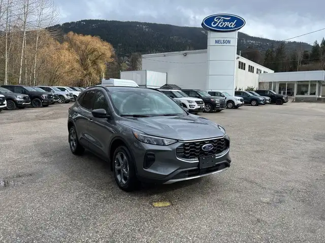 2025 Ford Escape ST-Line Choose 0% or $3000 Cash Savings. AWD, 162940369012609122