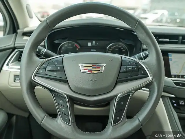 2021 Cadillac XT5 AWD Premium Luxury | Sunroof | Lane Keep in Cars & Trucks in Windsor Region - Image 18