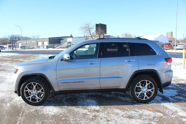 2020 Jeep Grand Cherokee Limited CLEARANCE PRICED LUXURY GROU... in Cars & Trucks in Regina - Image 2