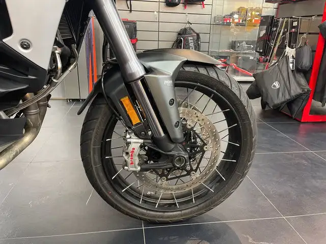 2022 Ducati Multistrada V4S Aviator Grey in Street, Cruisers & Choppers in Calgary - Image 6