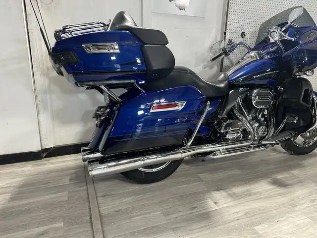 2015 Harley-Davidson Touring ROAD GLIDE CVO in Street, Cruisers & Choppers in London - Image 15