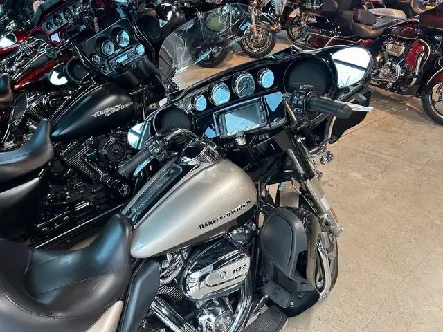 2018 Harley-Davidson Ultra Limited in Street, Cruisers & Choppers in Markham / York Region - Image 3