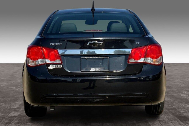 2011 Chevrolet Cruze LT in Cars & Trucks in Edmonton - Image 4
