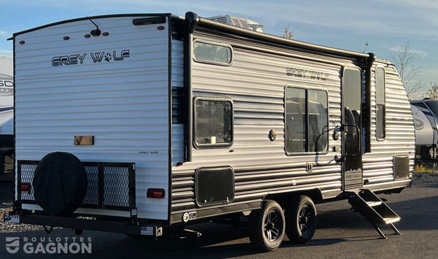 2023 Grey Wolf 22 MK SE Roulotte de voyage in Travel Trailers & Campers in Laval / North Shore - Image 3