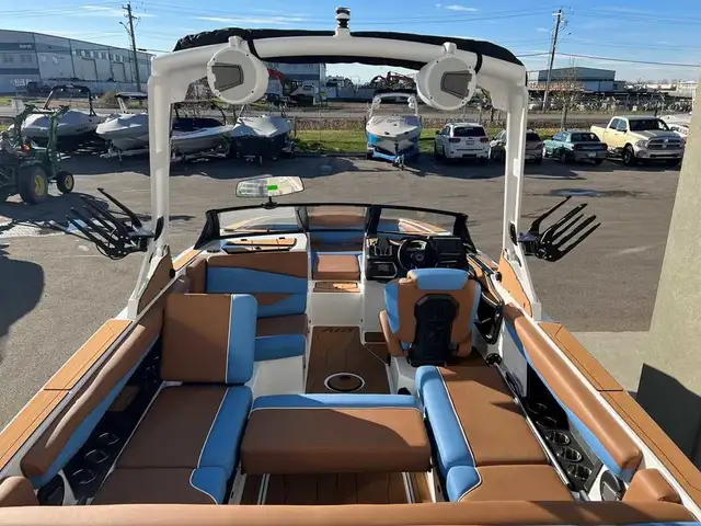 2024 Axis A225 in Powerboats & Motorboats in Saskatoon - Image 10