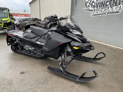 2021 Ski-Doo Backcountry 850 X Team Vincent Motorsports 2021 Skidoo Backcountry 850 X 4215 miles / 6...