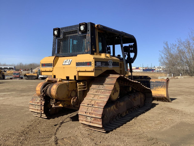 2006 Caterpillar Crawler Dozer D6R LGP Series 3 in Heavy Equipment in Regina - Image 4