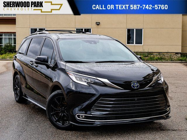 2022 Toyota Sienna Limited 2.5L Hybrid in Cars & Trucks in Strathcona County