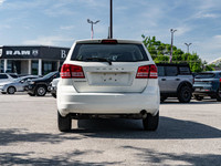 BLACK PREMIUM CLOTH LOW-BACK SEATS,WHITE,TRANSMISSION: AUTOMATIC (STD),WHEELS: 17 X 6.5 STEEL W/COVE... (image 5)