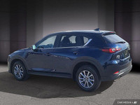 Le Mazda CX-5 GS 2025 poursuit la tradition d'élégance et de performance propre à la marque japonais... (image 4)