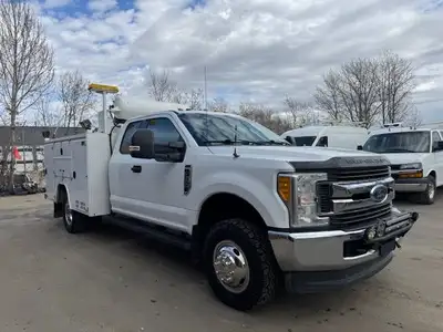 2017 Ford F-350 XLT Service Truck 6.2L Gas Engine 4x4 Automatic Transmission Extended Cab XLT Packag...