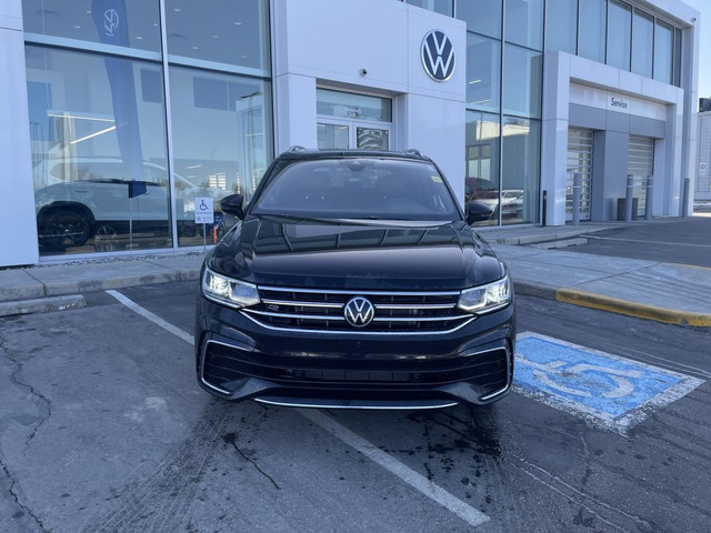 Volkswagen Tiguan Highline R-Line 2022 in Cars & Trucks in Calgary
