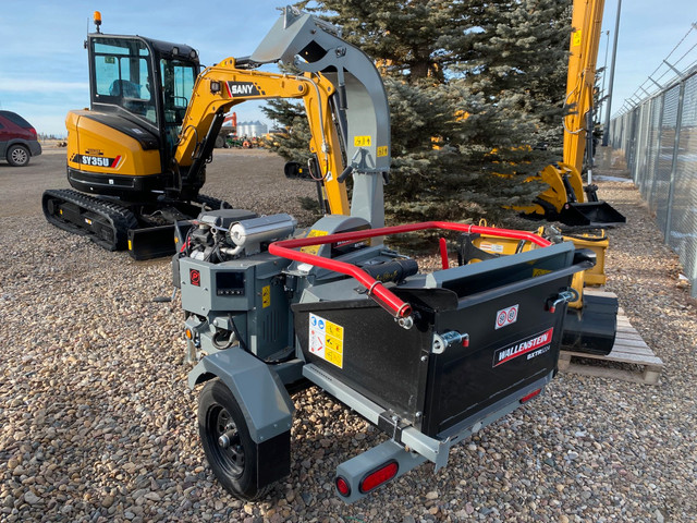 2023 Wallenstein BXTR5224 Hydraulic Feed Towable Wood Chipper in Heavy Equipment in Lethbridge - Image 3