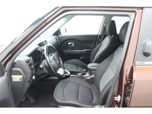 2017 Kia Soul EX, CAMERA, CARPLAY, SIEGES + VOLANT CHAUFFANTS in Cars & Trucks in Longueuil / South Shore - Image 2