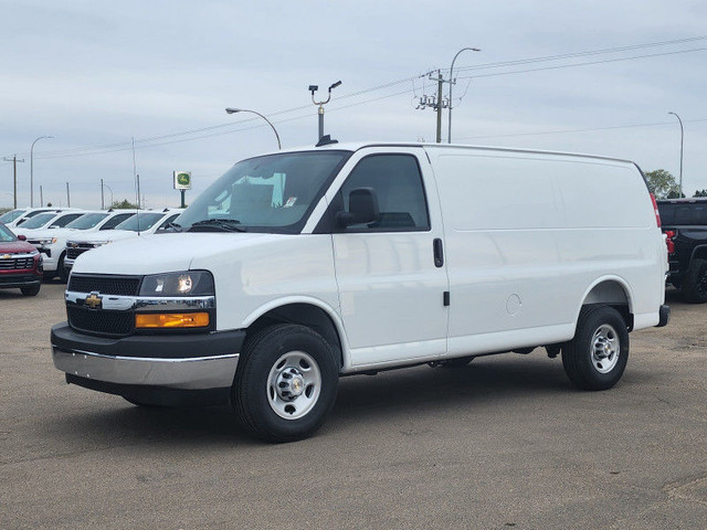 2025 Chevrolet Express Cargo Van 2500 135 in Cars & Trucks in St. Albert - Image 2