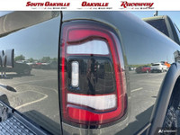 Apple Carplay / Android Auto, Clean Accident History Report, HEMI, 4.10 Rear Axle Ratio, 9 Amplified... (image 8)