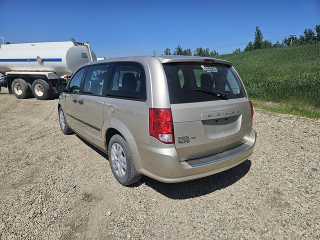 2013 Dodge Grande Caravan in Cars & Trucks in Edmonton - Image 3
