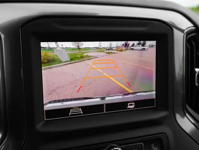 2025 GMC Sierra 3500HD Pro dans Autos et camions dans Comté de Strathcona - Image 24