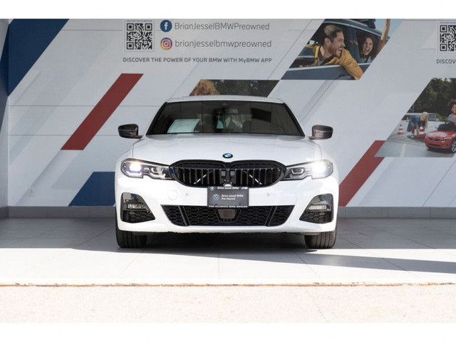 2021 BMW 3 Series 330i xDrive Sedan North America in Cars & Trucks in Vancouver - Image 3