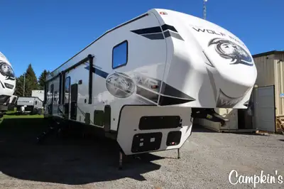 This trailer is loaded with so many features you won't believe it. The Wolf Pack 345Pack14.5 toy hau...