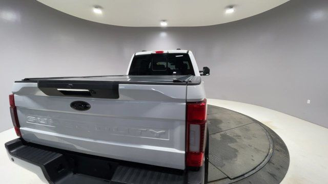 2020 Ford Super Duty F-350 SRW LARIAT - CLEAN CARFAX - ONE OWNER in Cars & Trucks in Strathcona County - Image 2